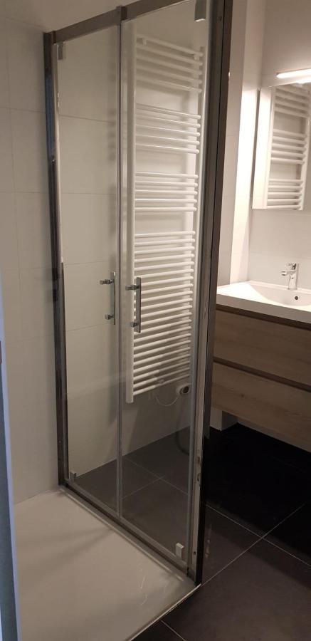 Nieuwbouwappartement Lippenslaan Met 2 Slaapkamers - Wifi - 6 Personen Appartement *